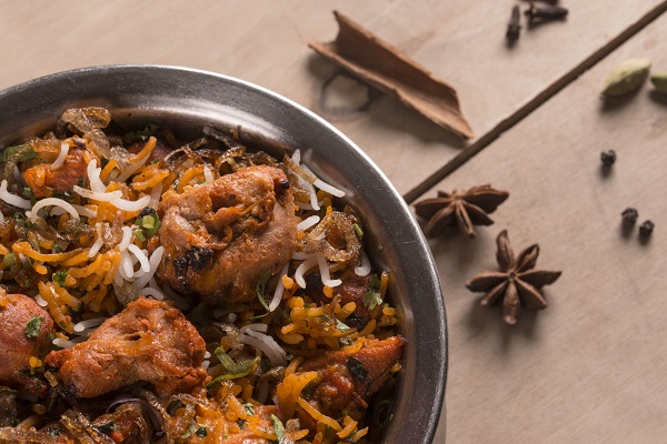 Nawabi_Chicken_Dum_Biryani (1)