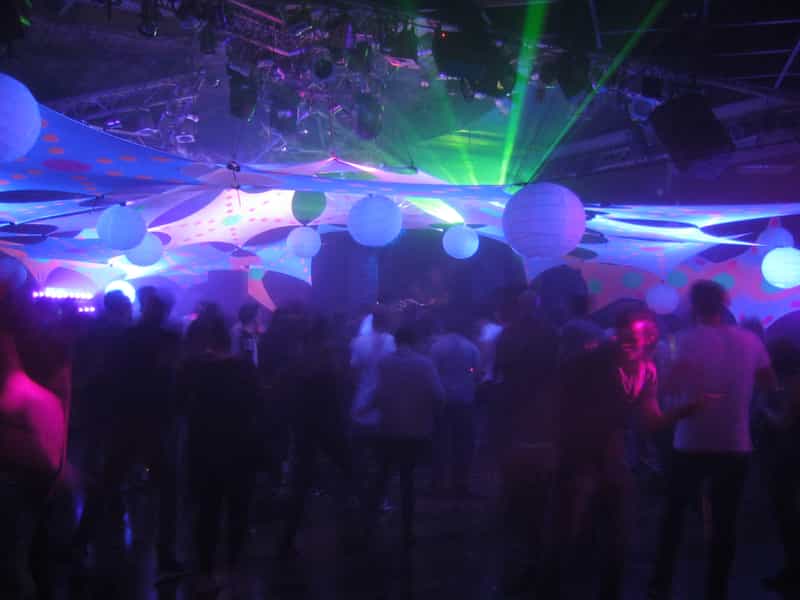 Party the night away at Gatsby’s | things to do in goa