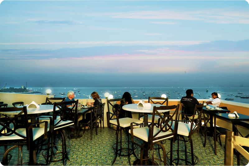  Couples enjoy a romantic meal at Bayview Cafe