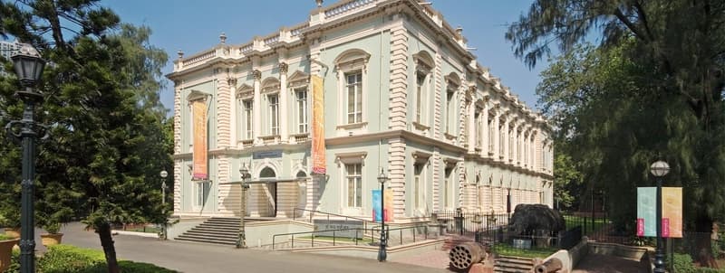Dr Bhau Daji Lad Museum is in the same vicinity as Mumbai’s zoo