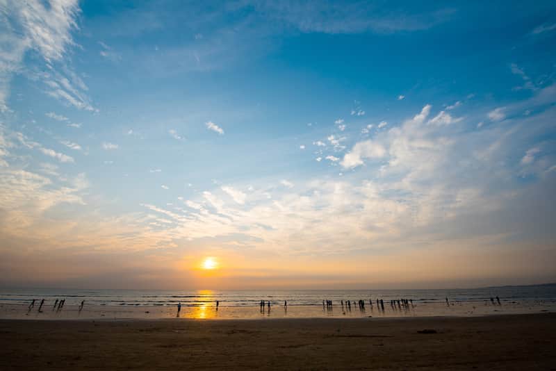 Juhu Beach is a great date spot