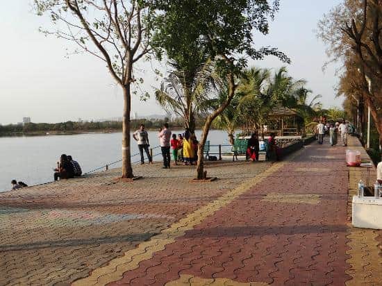 The jogging track at the park