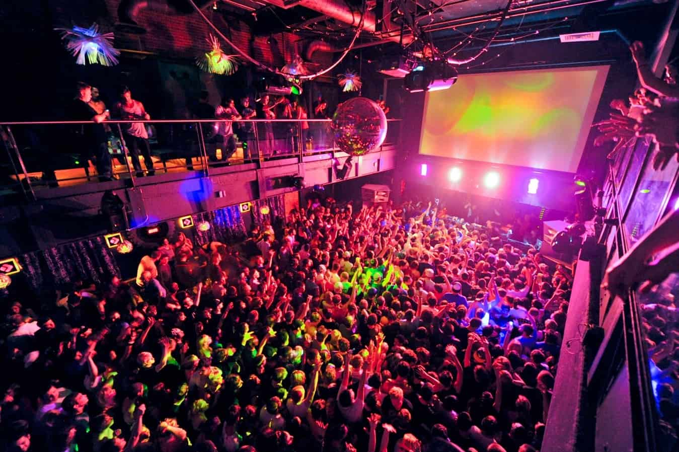 Must Read: 16 Dance Clubs in Bangalore to Bop the Night Away!