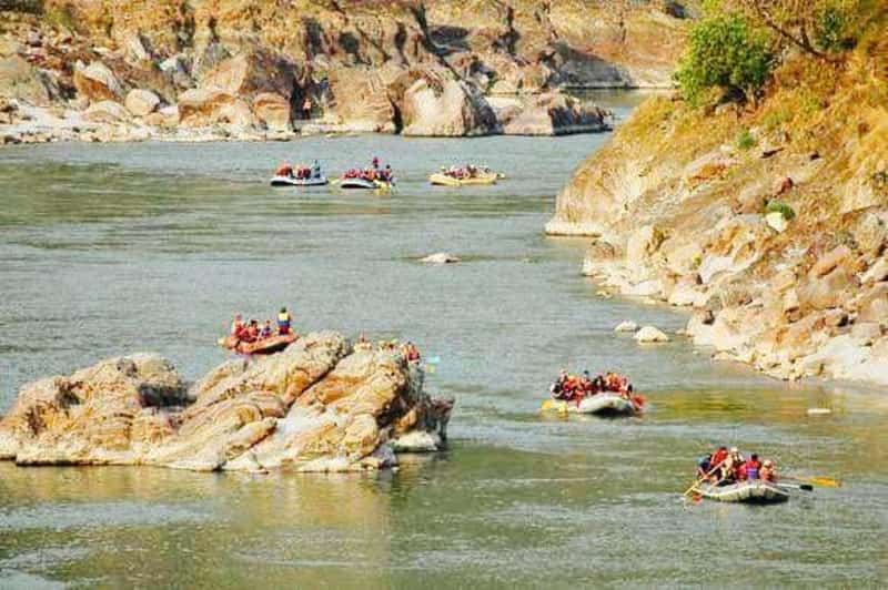A rafting expedition in progress at Rishikesh