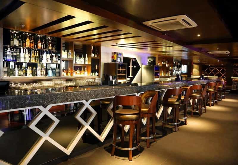 Nightlife in Delhi: Best Bars, Clubs, & More