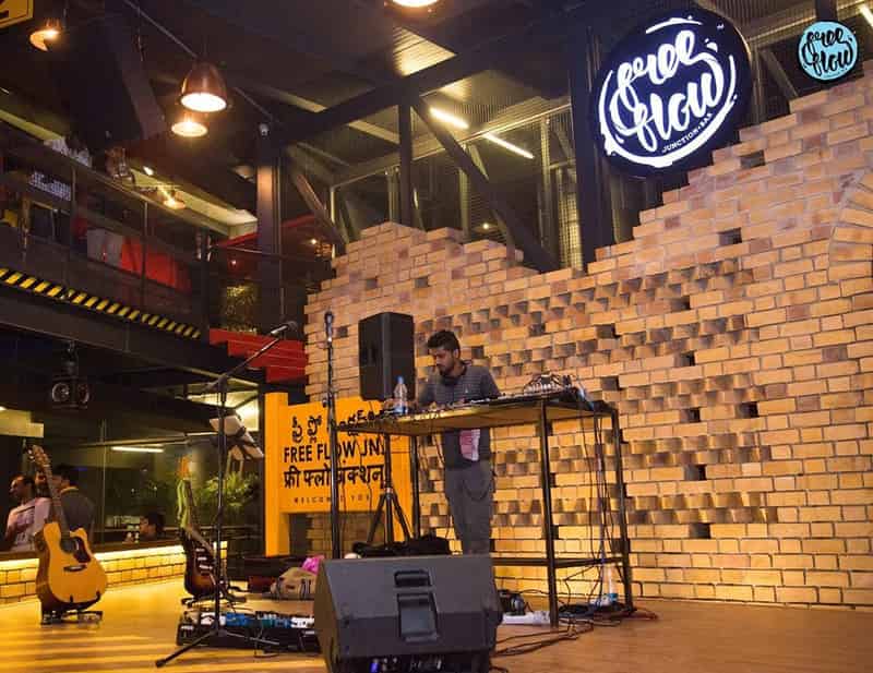 Free Flow Junction Bar