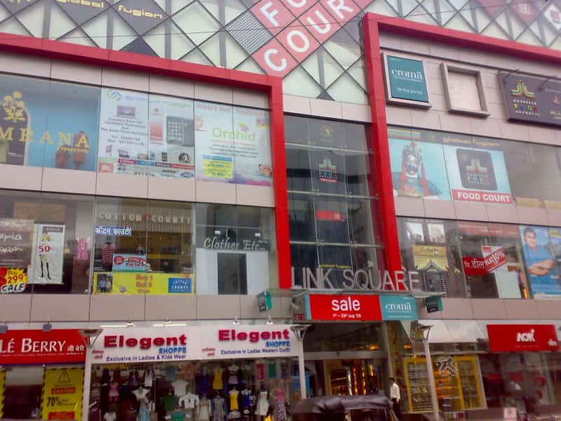 16 Malls In Mumbai That Offer A World Class Shopping Experience