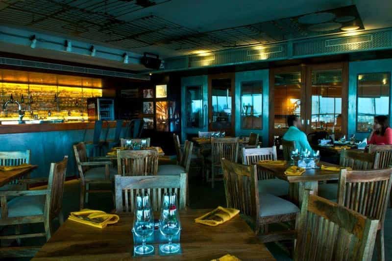 Check out the best Hyderabad bar and restaurant