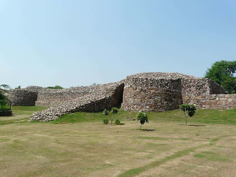 Ramparts of Qila Rai Pithora near the Qutab Minar