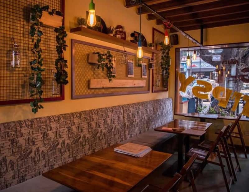 The Tipsy Townhouse, Fort
