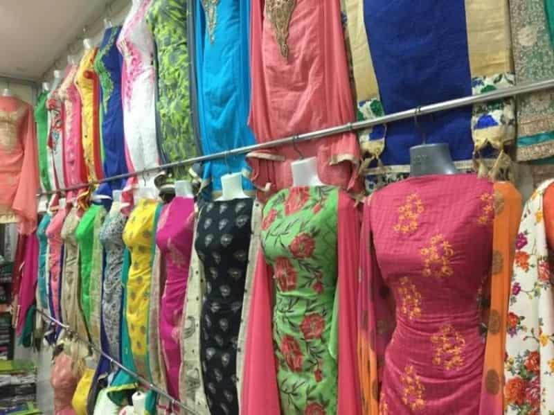 Your guide to Mid-Budget Lehengas in Mumbai | Fashion | WeddingSutra.com