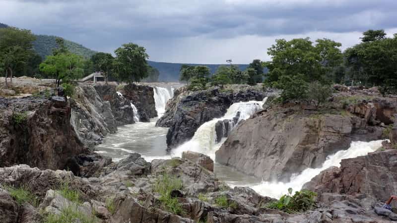 Hogenakkal Waterfalls