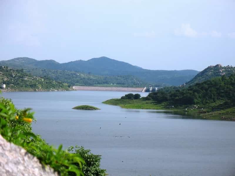 The Manchinbele lake is formed by the Manchinbele dam