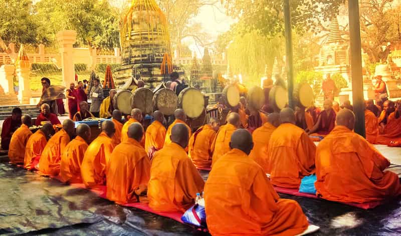 Buddhist monks at Angulimala Stupa