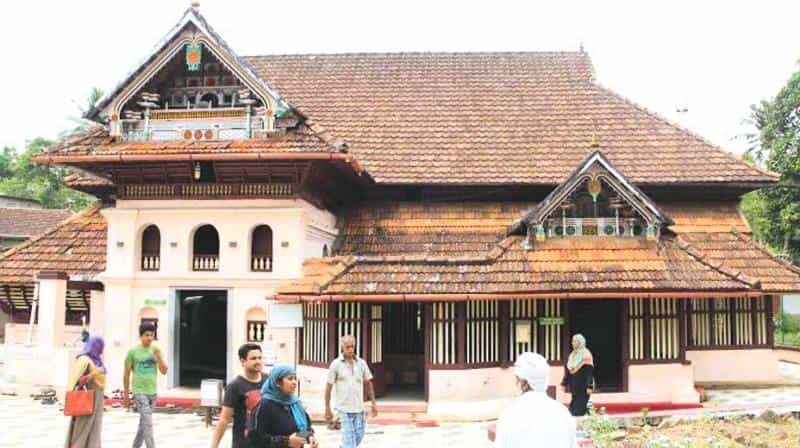 Thazhathangady Juma Masjid