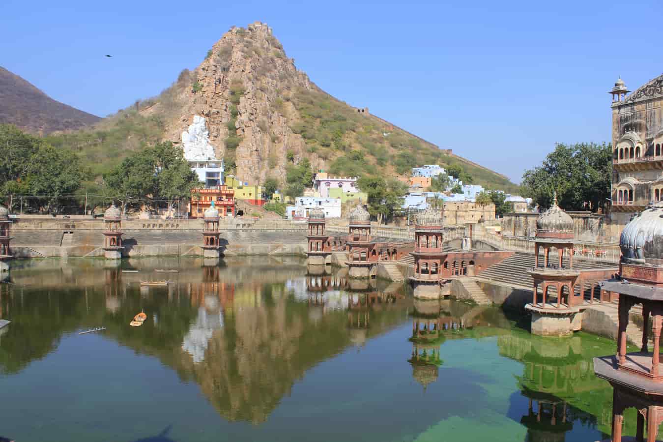 14 Places to Visit near Jaipur | Tourist Places Near Jaipur That You