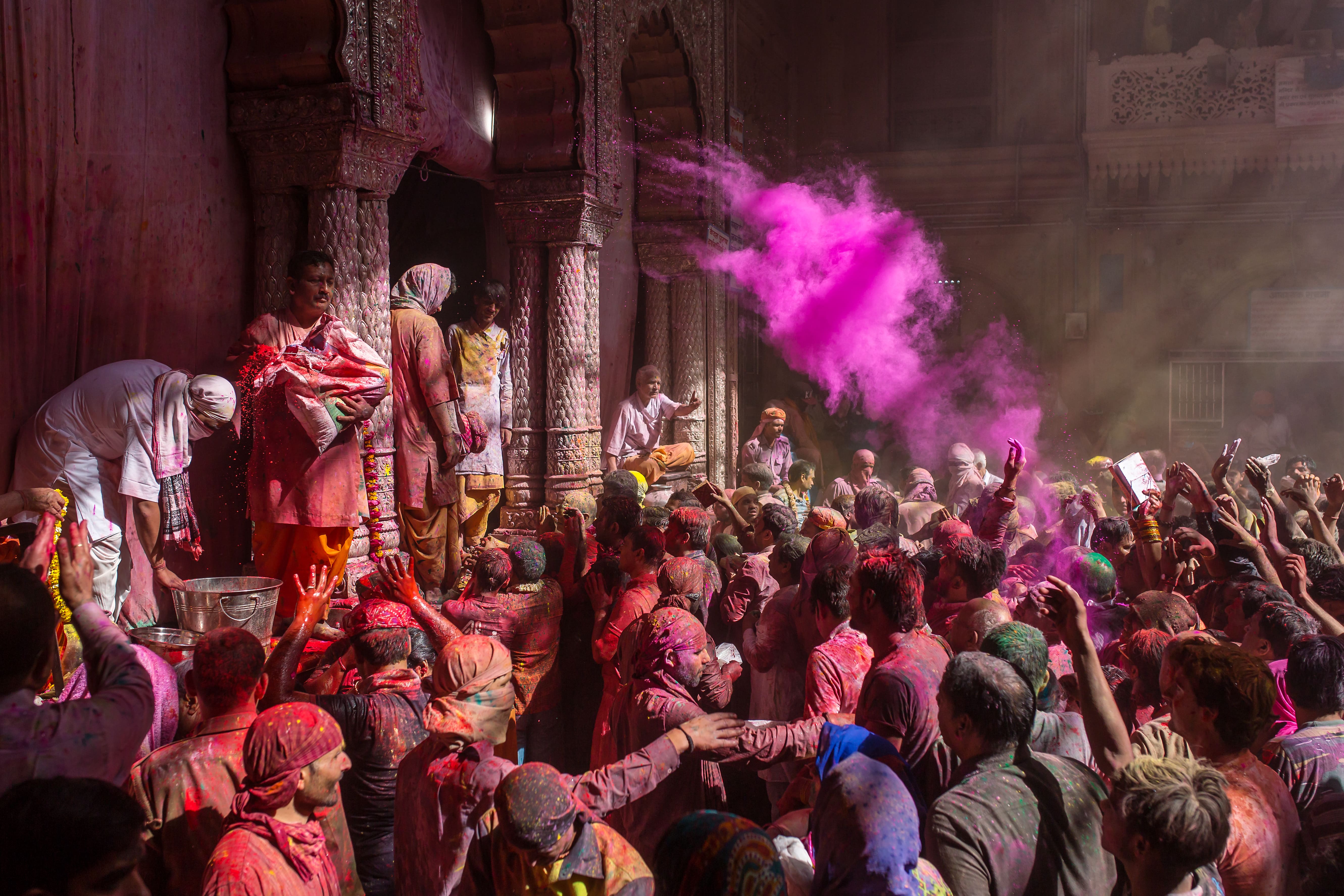 8 Best Places to Celebrate Holi Festival in India | Holi Festival in India  - Treebo Blog