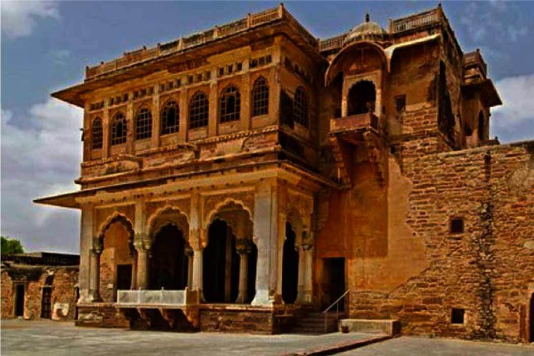 Sitabuldi Fort is yet another one of the best picnic spots near Nagpur 