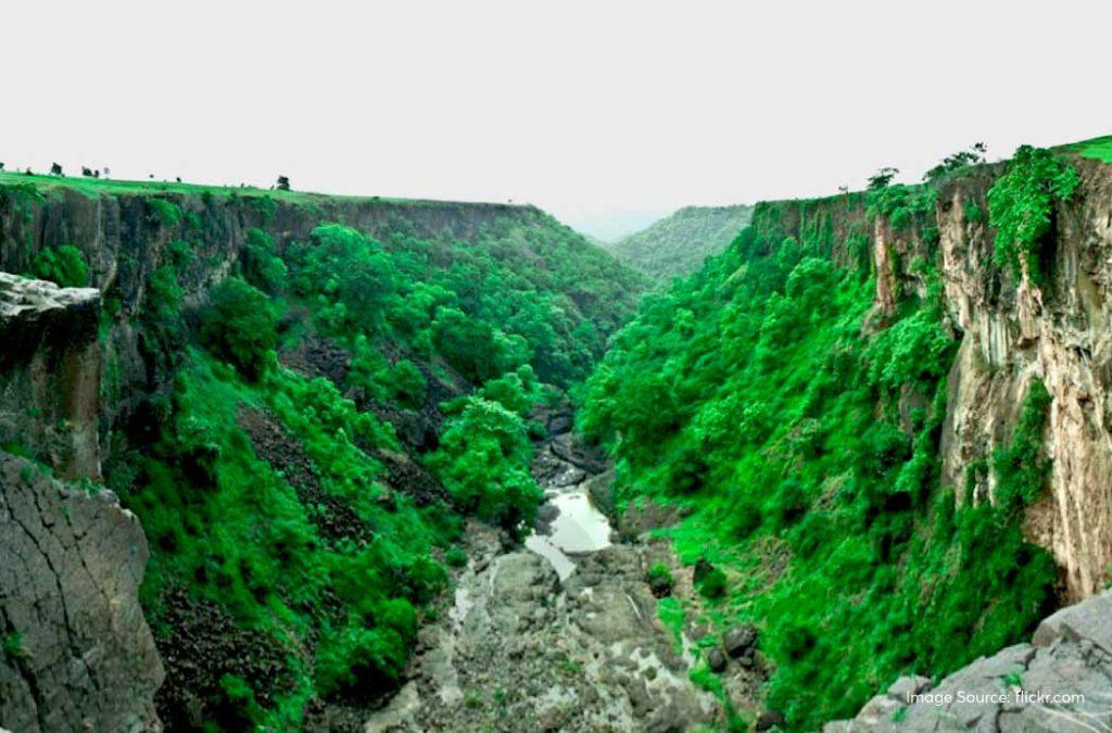  Hatyari Khoh Waterfall 