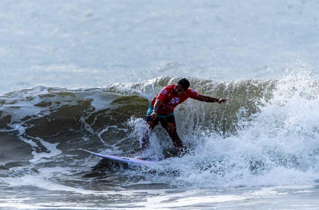 Surfing in India at Covelong Point