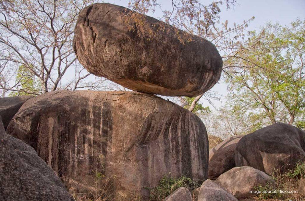 Balancing rock in Jabalpur