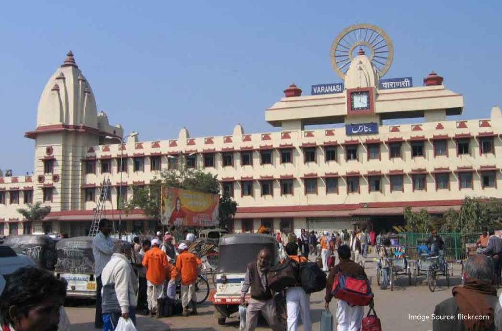 To reach Kashi Vishwanath Temple, take a train to Varanasi Railway Station.
