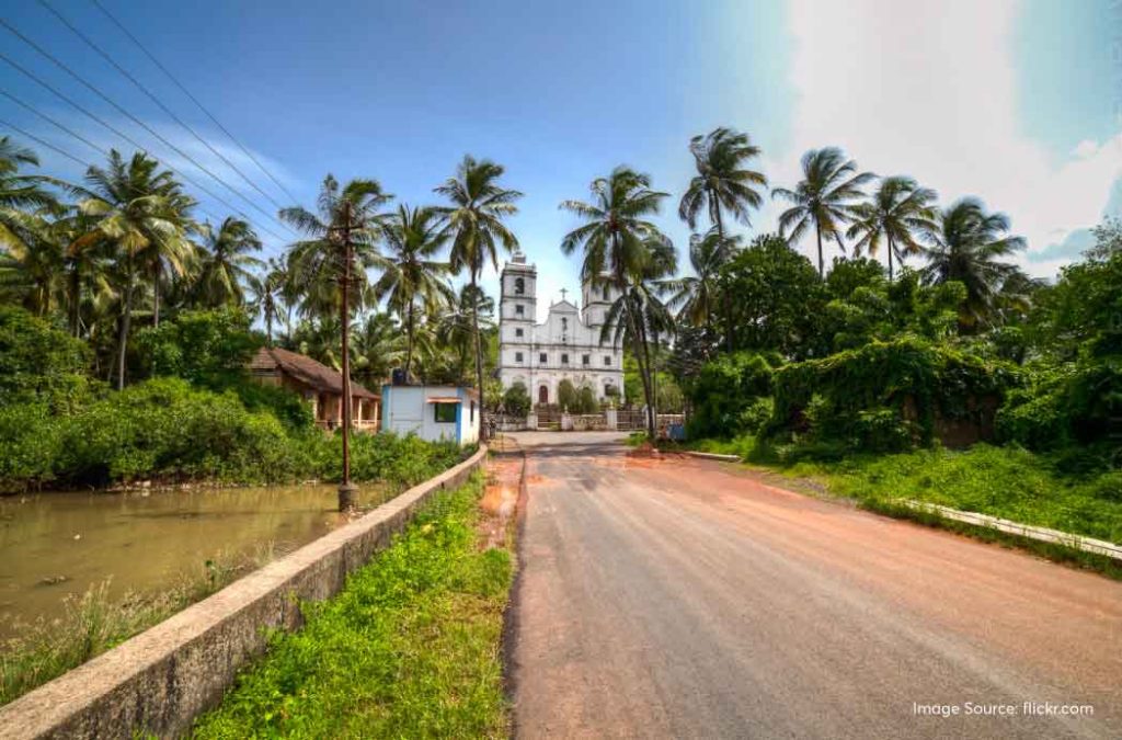 Explore the best places near Candolim Beach in Goa
