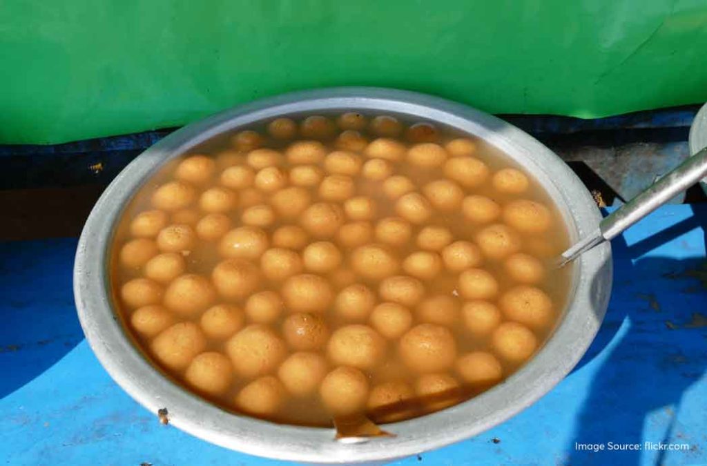 Try Rasagola in Odisha during your trip