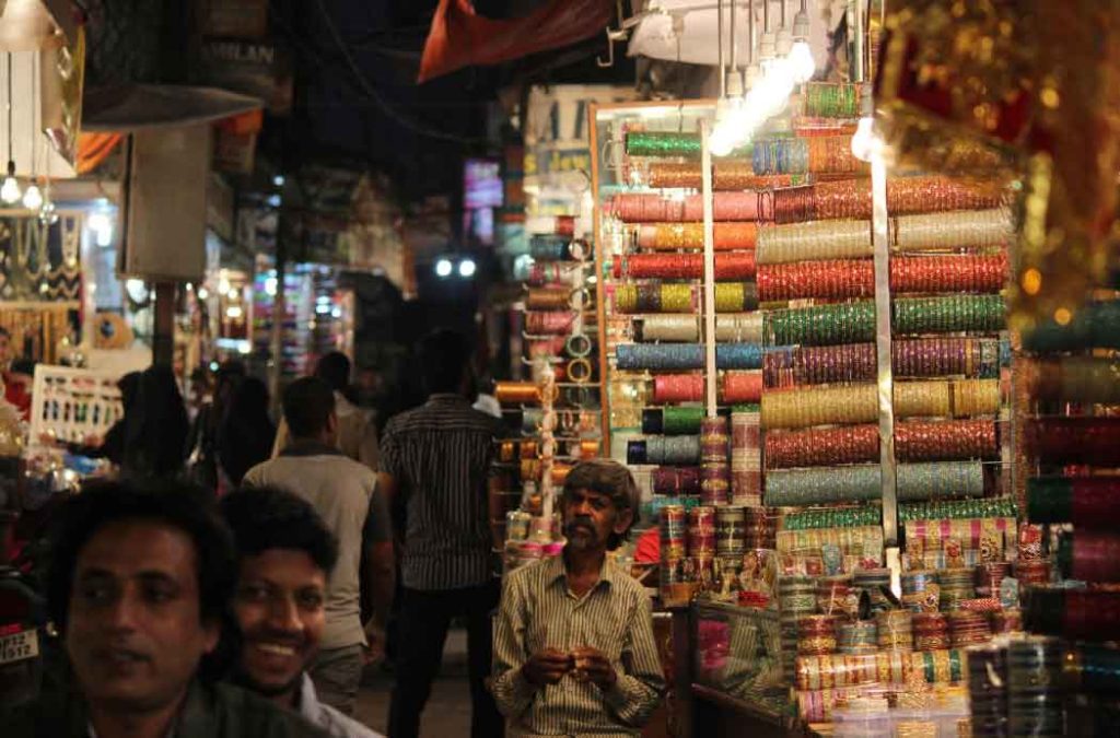 Shop your heart out at the Sisamau Bazaar