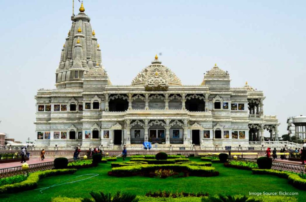 Check the excellent architecture of Prem Mandir