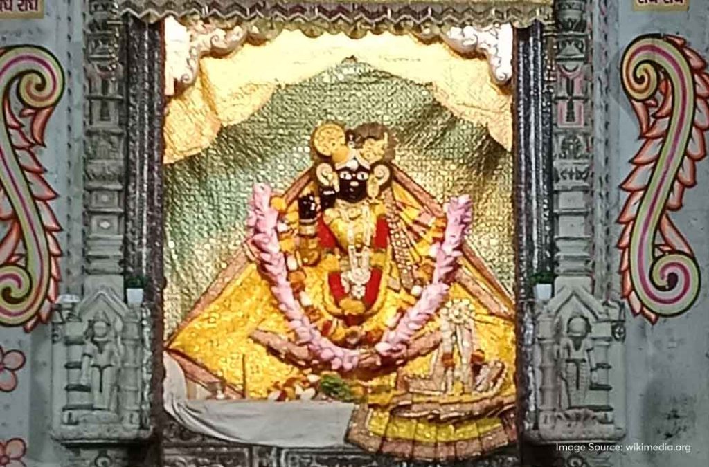 Check out the guide to visit Banke Bihari Temple Vrindavan