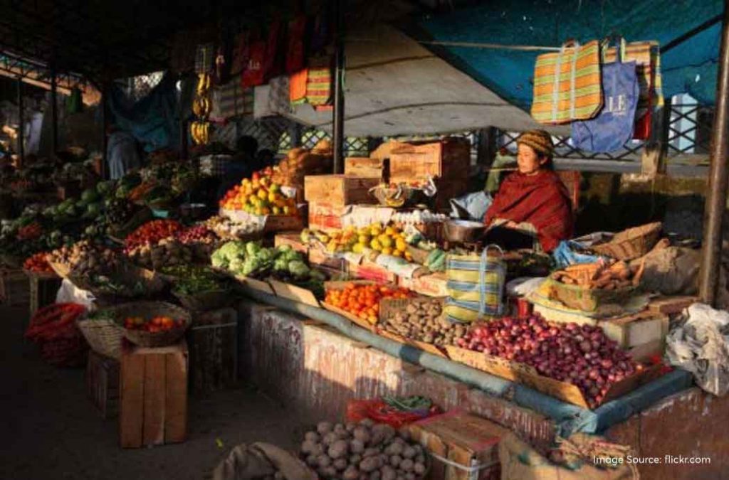 Enjoy the local life and markets of Darjeeling