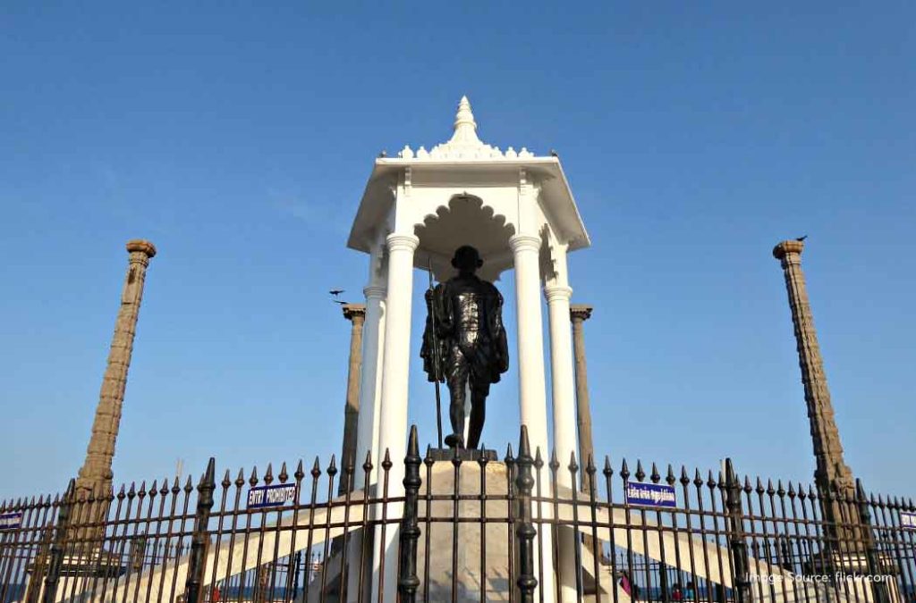 Mahatma Gandhi Statue is a famous place to see in Puducherry