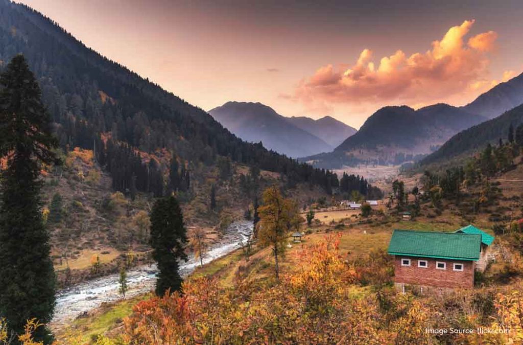 Aru Valley is one of the famous tourist places to visit in Pahalgam.