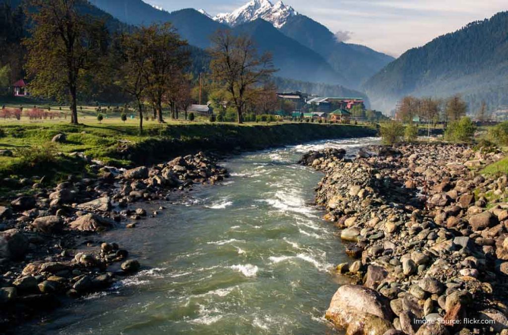 Explore best places to visit in Pahalgam.