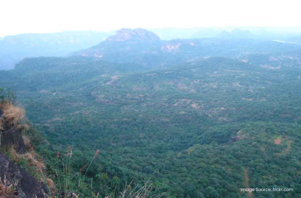 Dhoopgarh is one of the best scenic places to visit in Pachmarhi.
