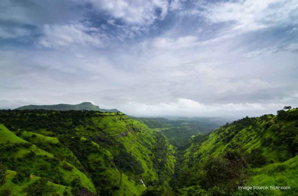 Kasara Ghat is one of the serene places to visit in Igatpuri.