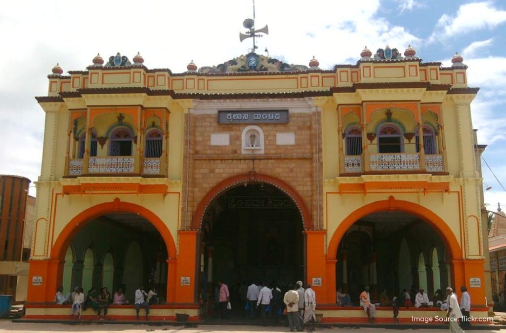 Siddharoodha Math is one of the popular places to visit in Hubli.