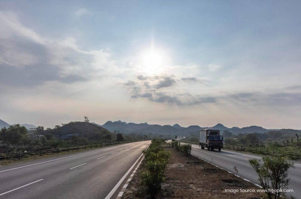 The best way to visit Amjer is through road and rail.