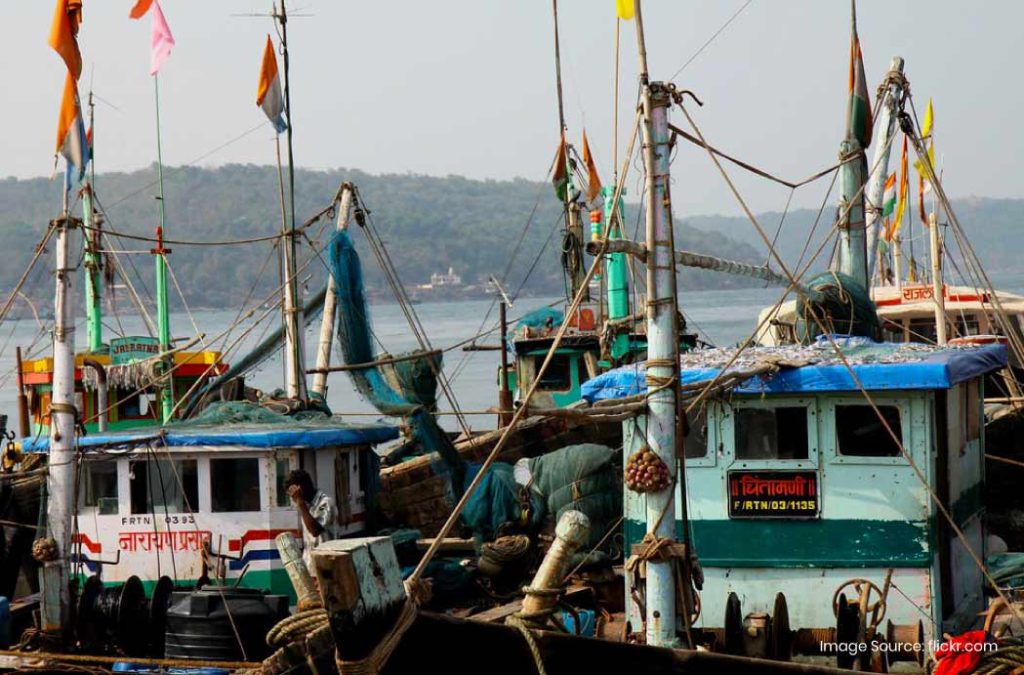 You can reach places to visit in Dapoli through different modes of transportation.