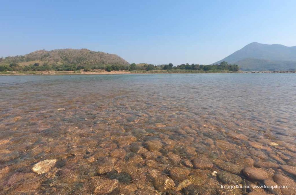 Foy Sagar Lake is one of the relaxing places to visit in Ajmer.