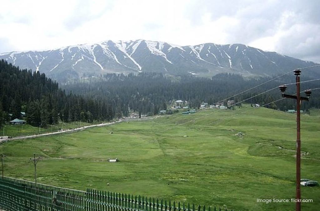 Gulmarg is one of breathtaking nearby places to visit in Gulmarg.