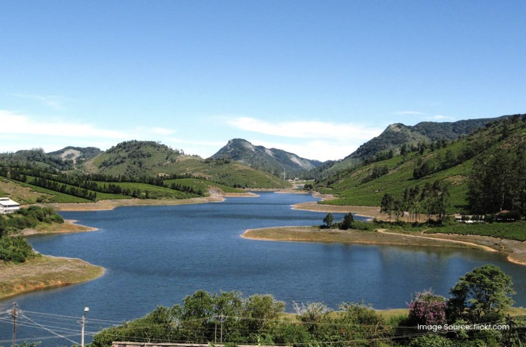 Sholayar Dam is one of the best tourist places near Athirapally Waterfall.