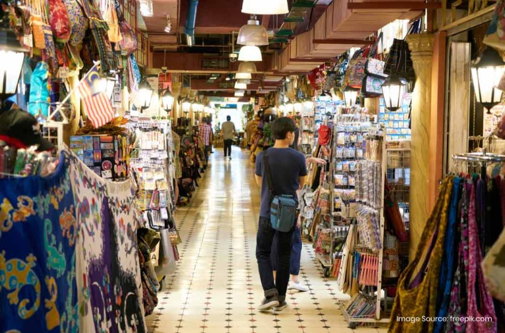 Mohan Nagar Market is one of the famous commericial places to visit in Ghaziabad.