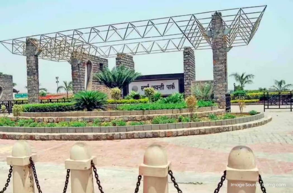 Swarna Jayanti Park is one of the best places to visit in Ghaziabad.