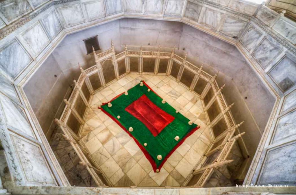 Bibi Ka Maqbara is a 17th century Mughal monument.