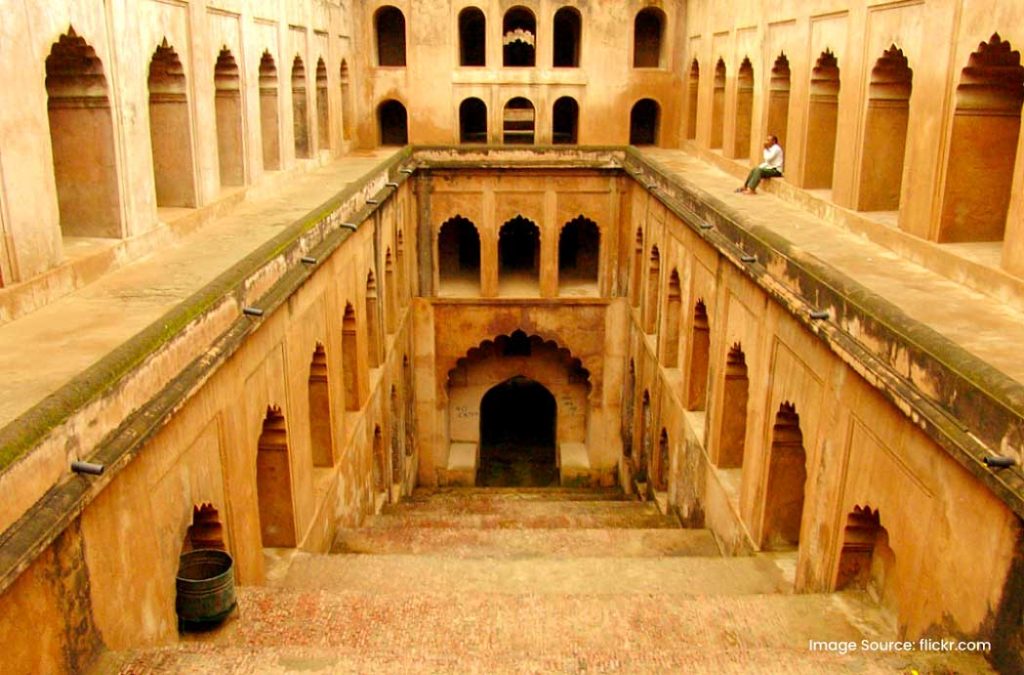 Shahi Baoli is one of the key highlight to visit in Bara Imambara.