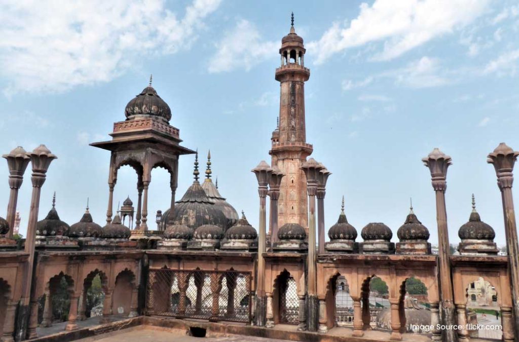 Best time to visit Bara Imambara is during the winter season.