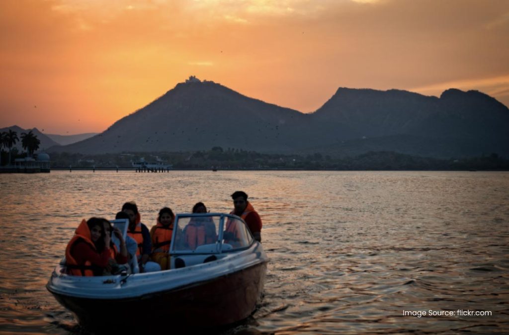 Here is your guide for exploring the Fateh Sagar Lake