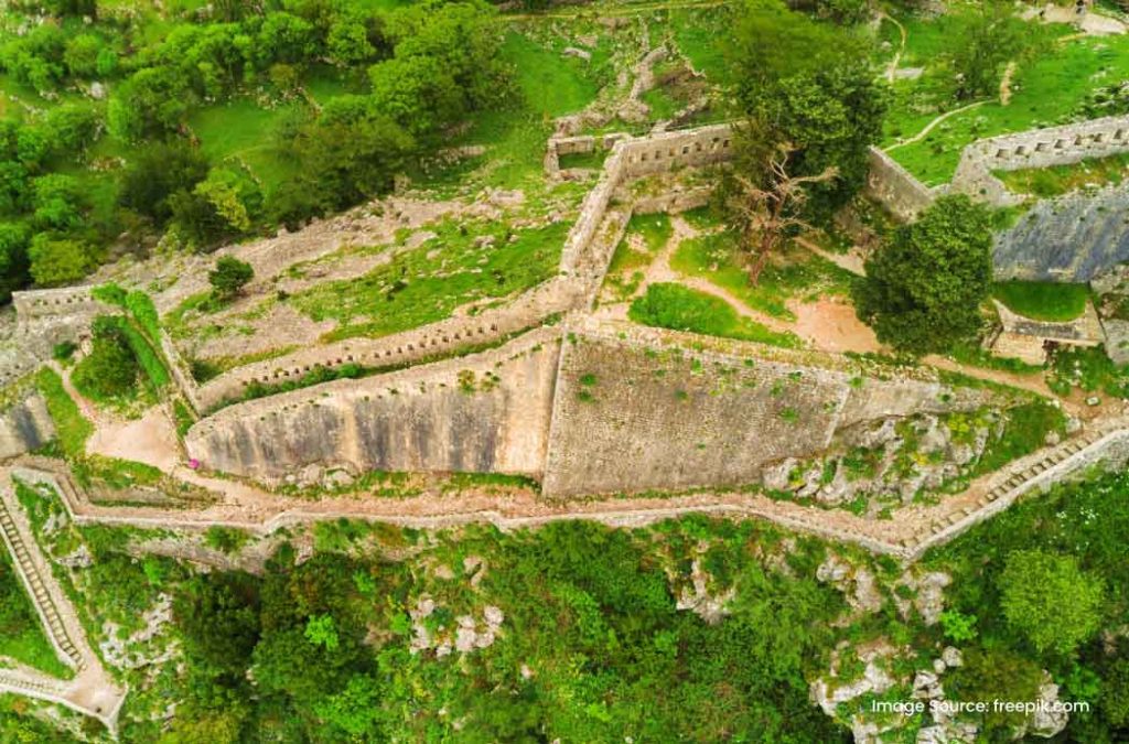 Sinhagad Fort is easily accessible through road, train and road routes.